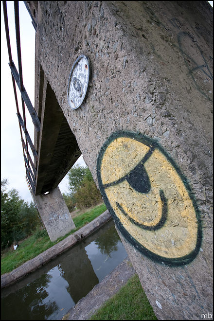 Yarrr, ye wanna cross this bridge?